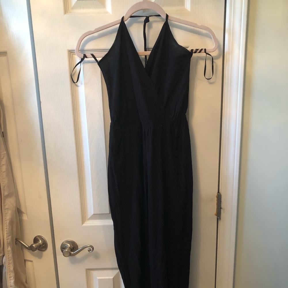 Black Lulus jumper